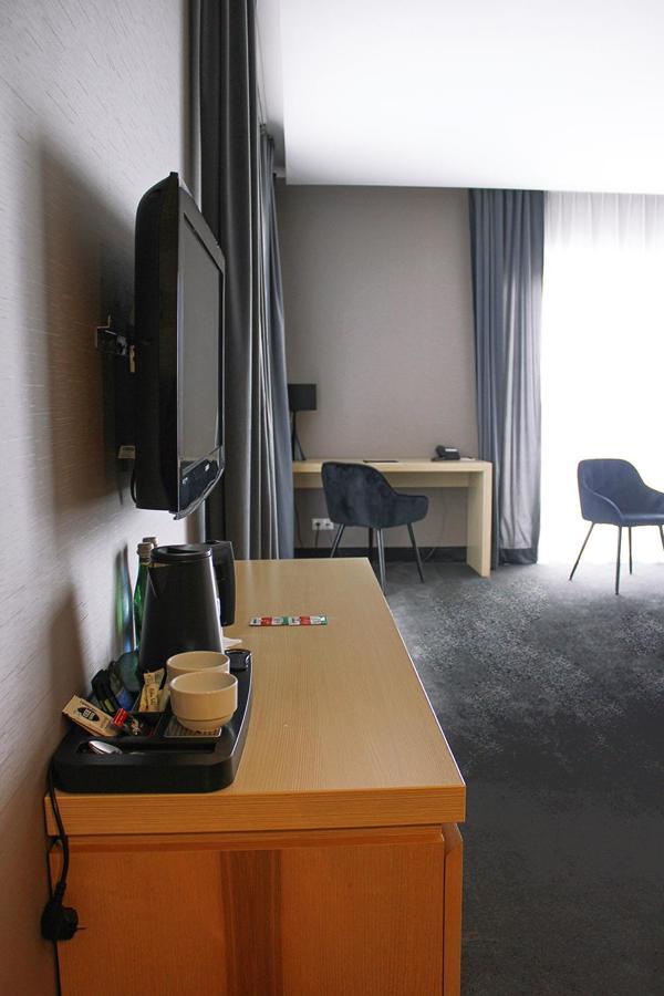 Willa Port 오스트로다 외부 사진 A room at the hotel