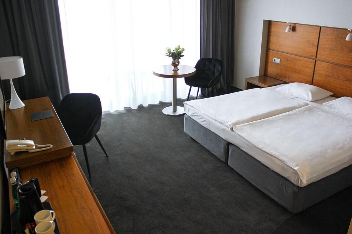 Willa Port 오스트로다 외부 사진 A room at the hotel