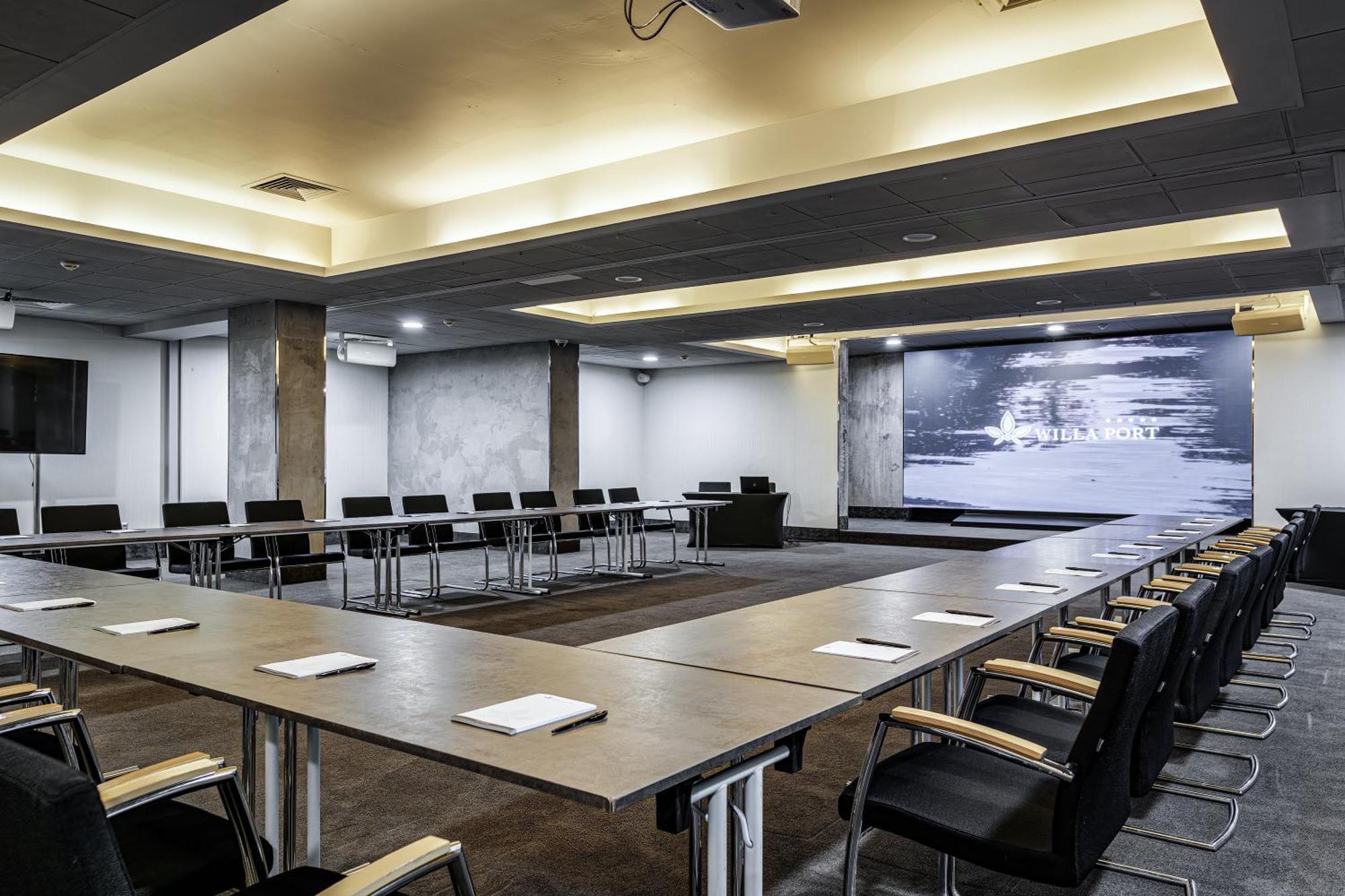 Willa Port 오스트로다 외부 사진 Meeting room